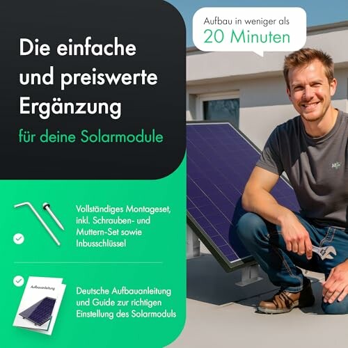 Mann neben Solarmodul mit Montageanleitung